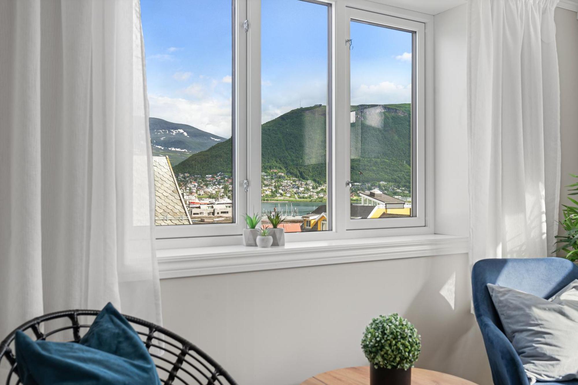 Arctic Homes - Historical Tromso House With View Kültér fotó
